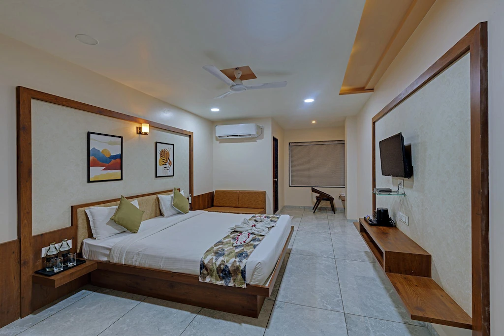 Deluxe AC Room