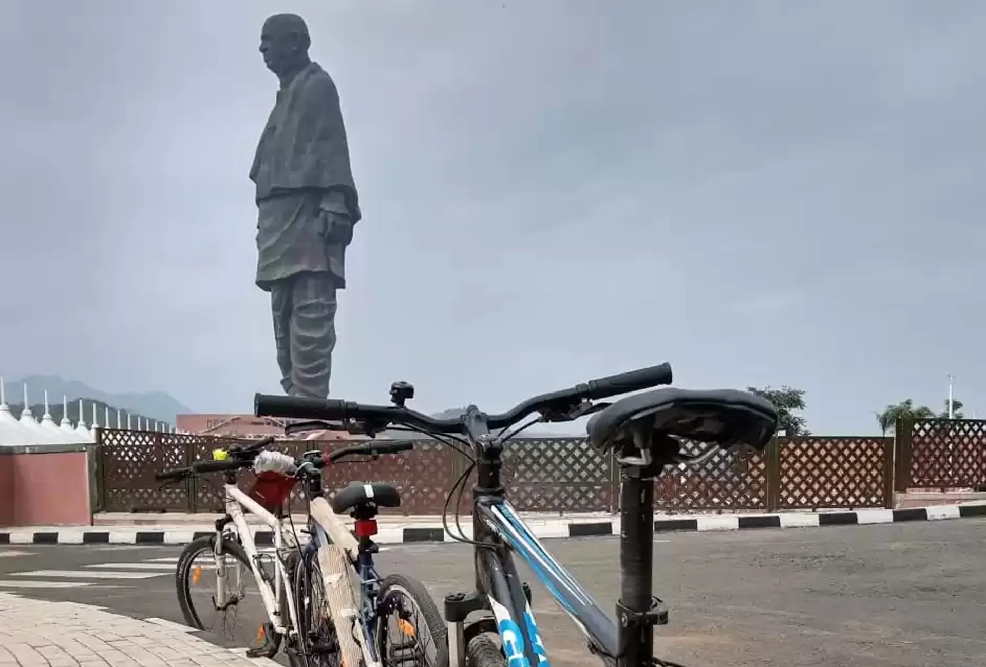 Khalwani Couple Cycling Gallery 2