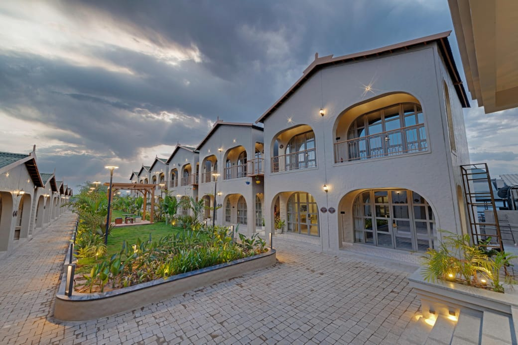 VILLA EUPHORIA || 01NIGHT - 2DAY'S || STAY + BREAKFAST, DINNER + SOU TICKETS + E - RICKSHAW
